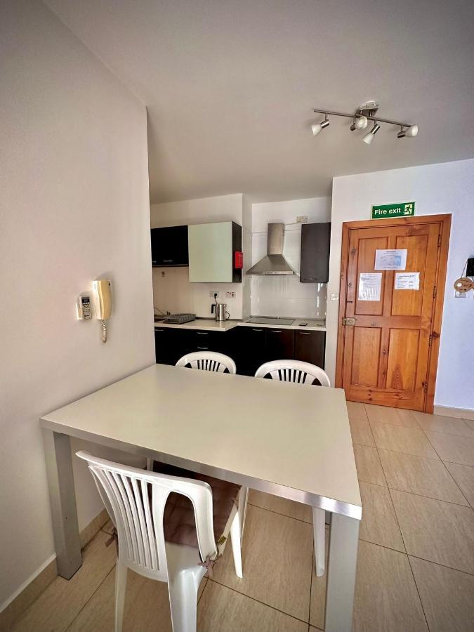 Dhalia Apartments - St. Julians Saint Julian's Екстер'єр фото